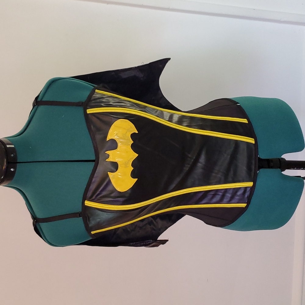 STORE CLOSING IN 24 HOURS Batgirl corset with cape size L/XL